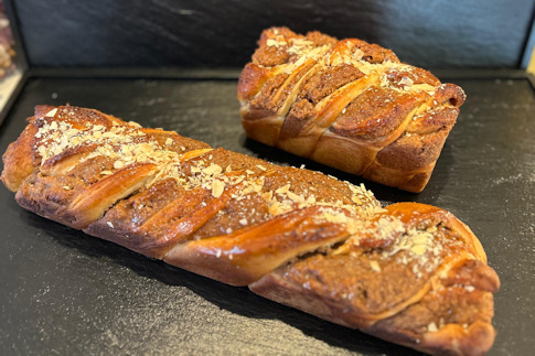 Apero, Süss, Spezialitäten, Hefestollen, Süssgebäck, Spezialität