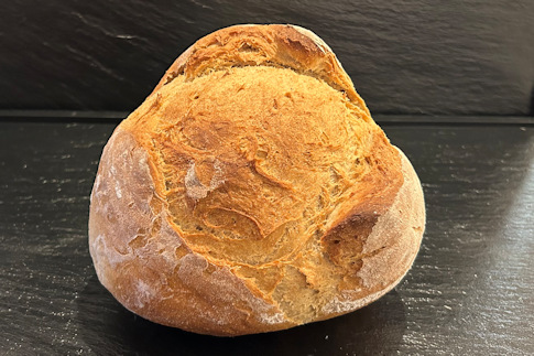 Huusbrot, Urdinkel, Maisbrot, Dinkel-Gerste, Spezialbrot, feinkörnig