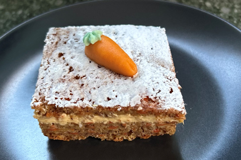 Patisserie, Torte, Quark, Rüebli, Karotte, auf Bestellung